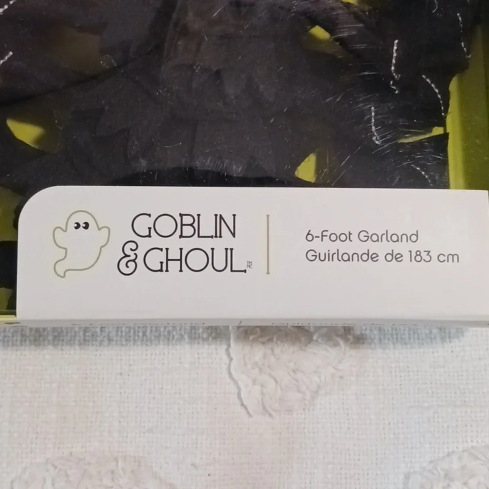Awesome! Goblin & Ghoul 👻Felt 3D Bats 6-Foot Garland 👀👻